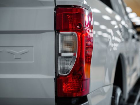 Used 2020 Ford F250 XL w/ STX Appearance Package image 19