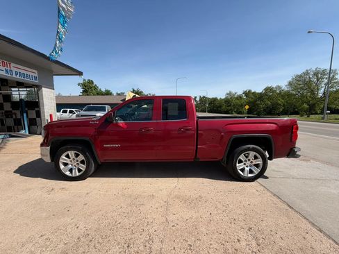 Used 2018 GMC Sierra 1500 SLE w/ SLE Value Package AWD/4WD image 4