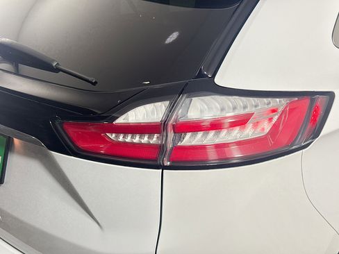 Used 2019 Ford Edge SEL w/ Equipment Group 201A image 34