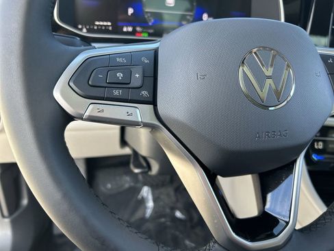 New 2026 Volkswagen Jetta SE FWD image 19