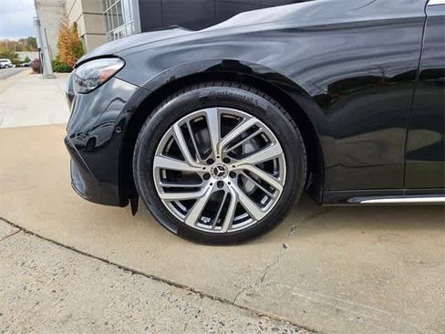 Used 2024 Mercedes-Benz E 350 4MATIC Sedan image 12