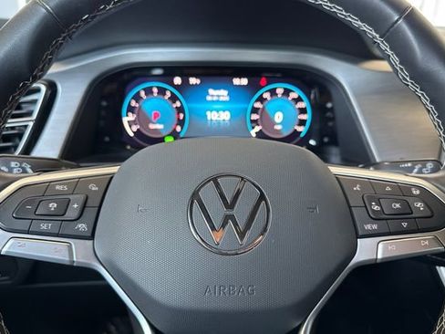 Used 2024 Volkswagen Atlas Cross Sport SE FWD image 26