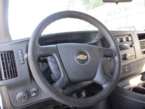 Used 2014 Chevrolet Express 2500 image 13