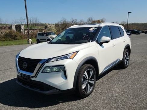 Used 2023 Nissan Rogue SL image 3