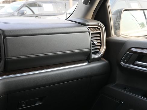 Used 2023 GMC Sierra 1500 Elevation RWD image 8