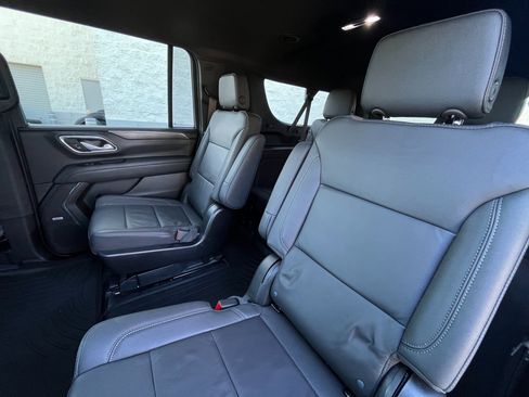 Used 2024 Chevrolet Suburban LT image 42