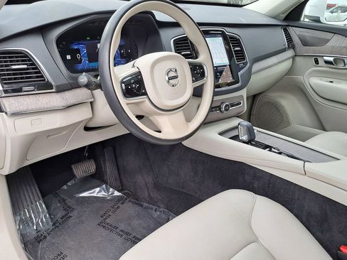 Used 2023 Volvo XC90 B5 Plus w/ Protection Package Premier image 6