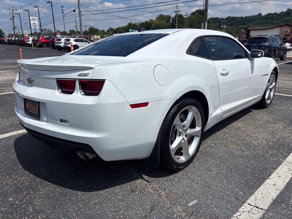Used 2013 Chevrolet Camaro SS RWD image 7