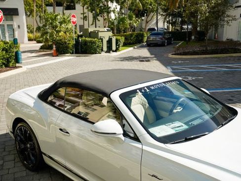 Used 2024 Bentley Continental GT Speed image 56