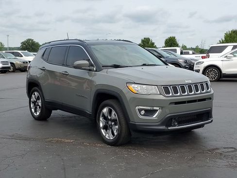 Used 2021 Jeep Compass Limited w/ Elite Interior Group AWD/4WD image 2