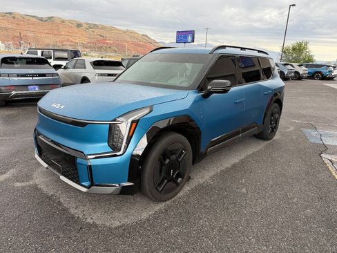 Used 2024 Kia EV9 GT-Line AWD/4WD image 2