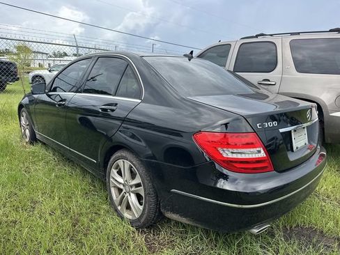Used 2014 Mercedes-Benz C 300 4MATIC Sedan image 3