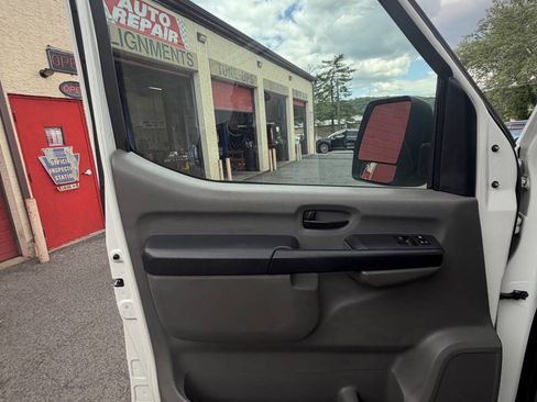 Used 2016 Nissan NV 2500 SV w/ Technology Package RWD image 37
