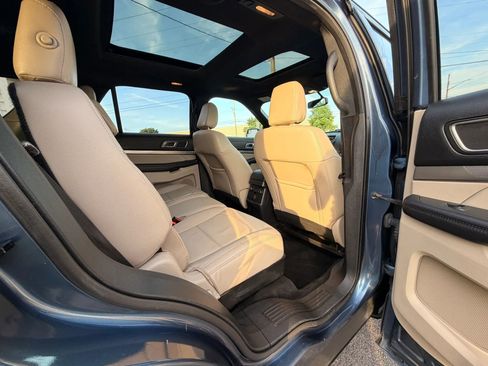 Used 2018 Ford Explorer XLT w/ Equipment Group 202A AWD/4WD image 25