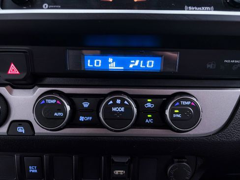 Used 2023 Toyota Tacoma SR AWD/4WD image 21