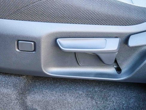 Used 2025 Toyota 4Runner TRD Off-Road image 25