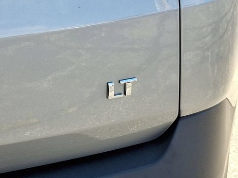 Certified 2023 Chevrolet Traverse LT FWD image 32