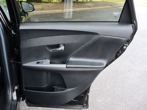 Used 2015 Toyota Venza LE image 25