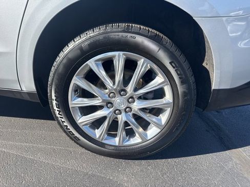 Used 2021 Buick Enclave Premium w/ Sun and Sites Package image 27