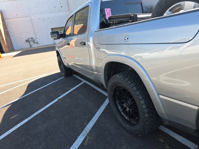 Used 2025 RAM 1500 Limited AWD/4WD image 11