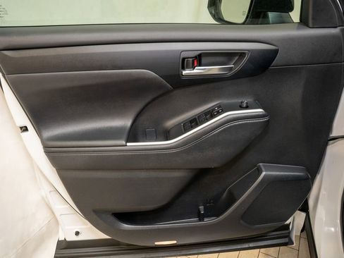 Used 2024 Toyota Highlander XSE image 14