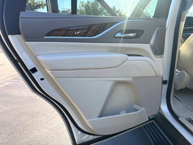 Used 2022 Cadillac Escalade Sport Platinum w/ LPO, ONYX Package AWD/4WD image 14