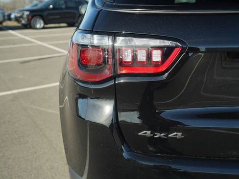 New 2026 Jeep Compass Latitude w/ Sun and Sound Group image 41