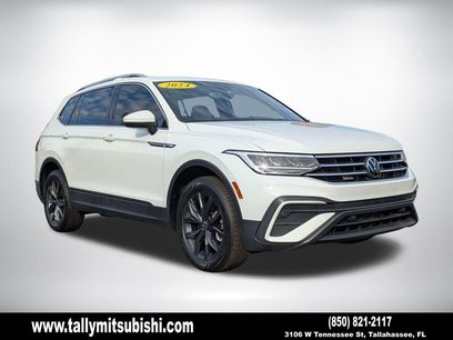 Used 2024 Volkswagen Tiguan SE w/ Panoramic Sunroof Package