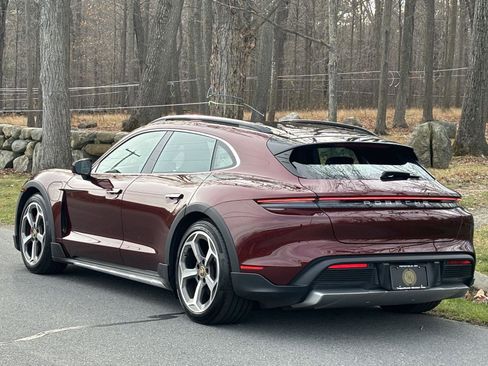 Used 2022 Porsche Taycan 4S w/ Off-Road Design Package image 15