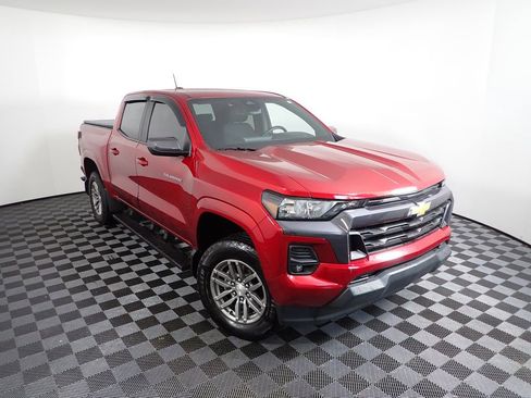 Used 2023 Chevrolet Colorado LT w/ LT Convenience Package AWD/4WD image 9
