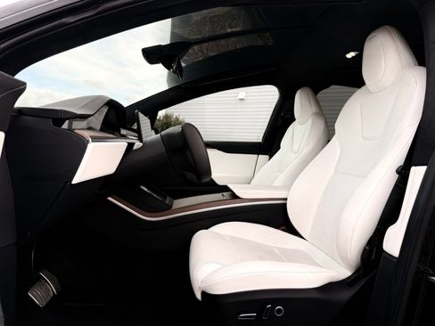 Used 2023 Tesla Model X AWD/4WD image 22