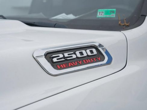 Used 2022 RAM 2500 Tradesman w/ Chrome Appearance Group AWD/4WD image 12