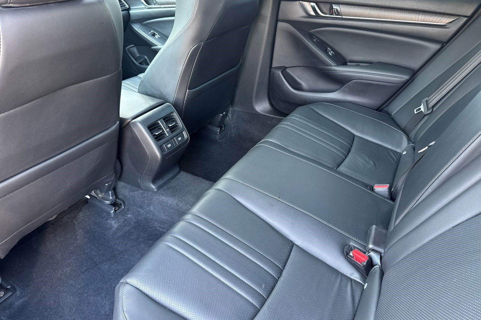 Used 2021 Honda Accord Touring image 24