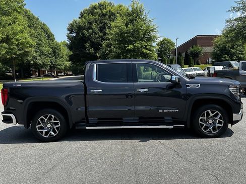 Used 2023 GMC Sierra 1500 SLT w/ SLT Premium Package AWD/4WD image 8