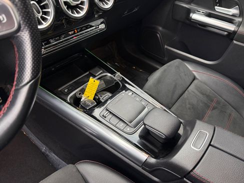 Used 2021 Mercedes-Benz GLA 250 image 13