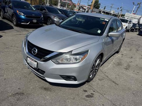 Used 2016 Nissan Altima 2.5 SR image 3