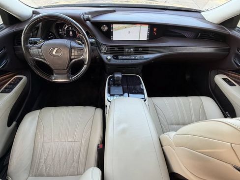 Used 2019 Lexus LS 500 w/ Interior Upgrade Package RWD image 10