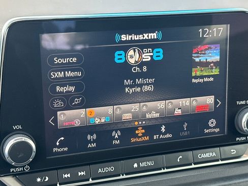 Used 2023 Nissan Rogue SV image 39