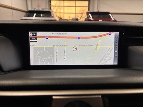 Used 2018 Lexus IS 350 image 17