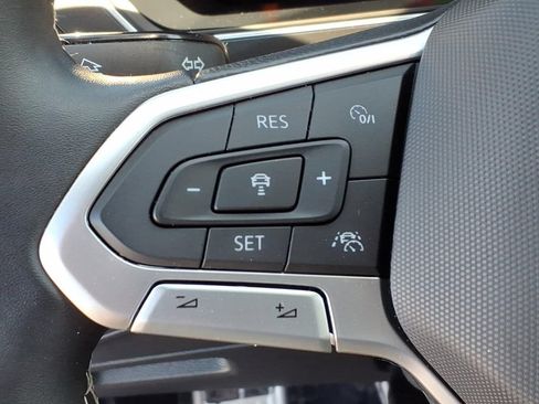 Used 2023 Volkswagen Tiguan SE R-Line AWD/4WD image 26