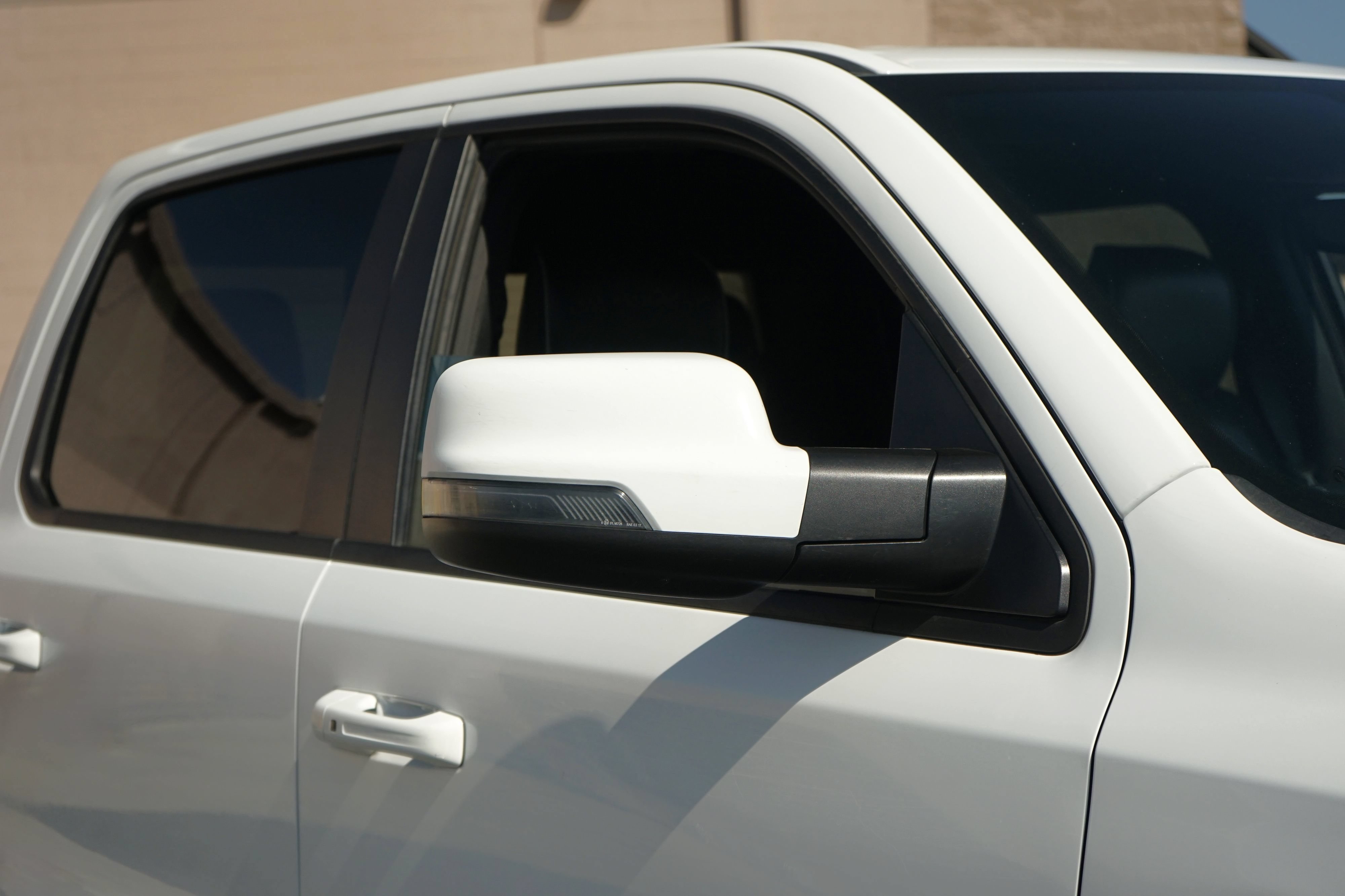 Used 2023 RAM 1500 Laramie AWD/4WD image 5