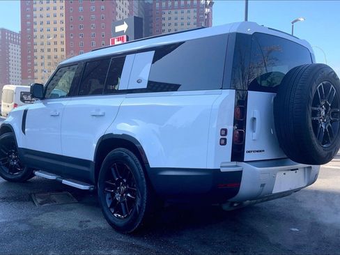 Used 2024 Land Rover Defender 130 S image 3