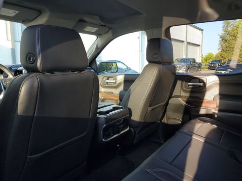 Used 2021 GMC Sierra 1500 SLT w/ SLT Premium Package RWD image 10
