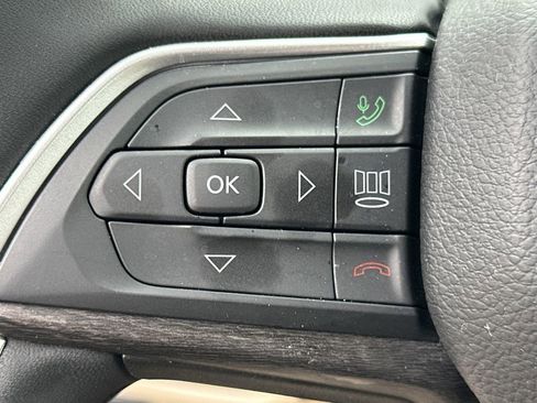 Used 2024 Jeep Grand Cherokee Limited image 27