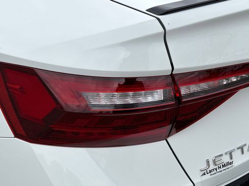 Used 2024 Volkswagen Jetta Sport FWD image 19