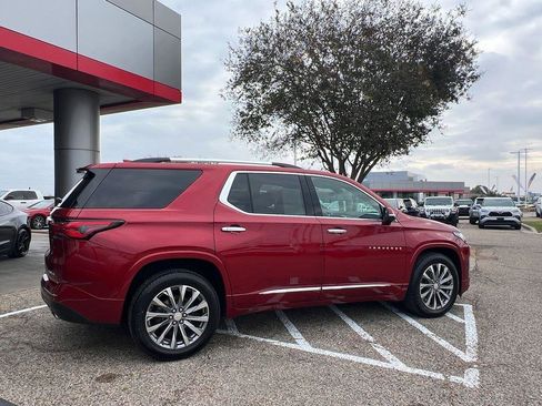 Used 2023 Chevrolet Traverse Premier image 5