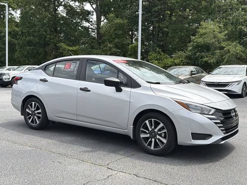 Certified 2025 Nissan Versa S w/ S Plus Package FWD image 2