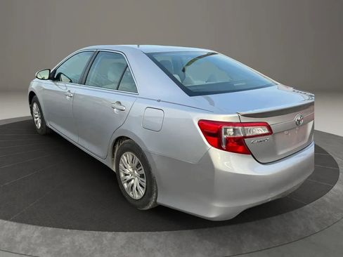 Used 2013 Toyota Camry LE w/ Preferred Accessory Pkg image 8