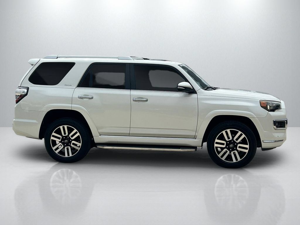Used 2018 Toyota 4Runner Limited AWD/4WD image 4