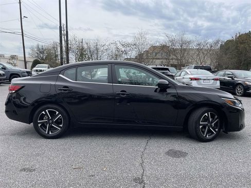 Used 2024 Nissan Sentra SV image 2